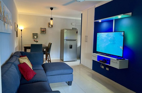 Los Alcarrizos Apartment | acogedor apartamento acceso directo al jardín en primera linea zona con segurida