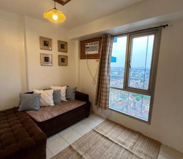 Santa Cruz Apartment | Affordable 1BR condo Loft AVIDA free parking San Lazaro
