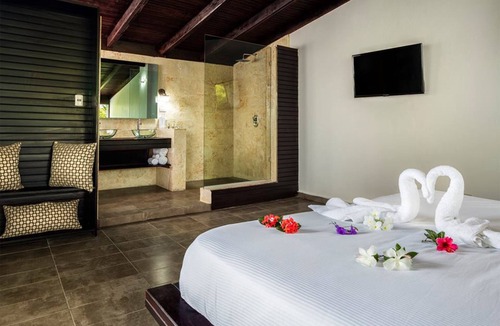 Villas Ana Maria Hotel | Ahnvee Resort Adults Only