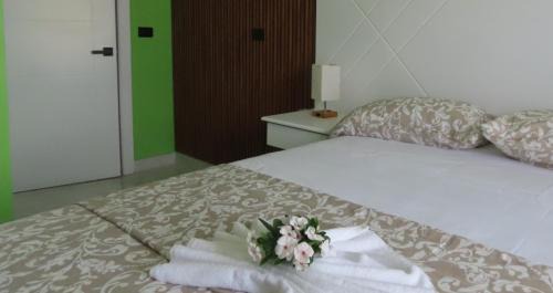 Los Melones Hotel | All Seasons Hotel
