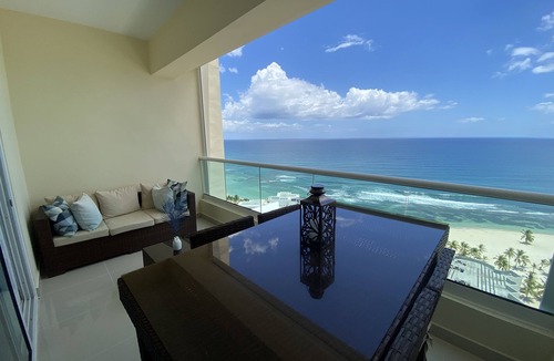 Villas Del Mar Apartment | Always Family First ⭐️⭐️⭐️⭐️⭐️ (18th Floor Luxury Apt)