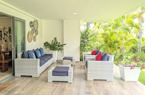 La Iglesia Apartment | Amaré - beachfront and pool