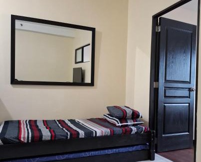 Ermita Night District Apartment | Amazing views from the 37th in Manila bay
