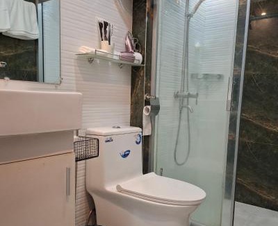 Ermita Night District Apartment | Amazing views from the 37th in Manila bay