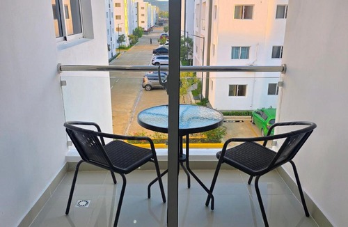 Licey al Medio Apartment | Apartamento Moderno con Piscina, Seguridad y Respaldo Electrico