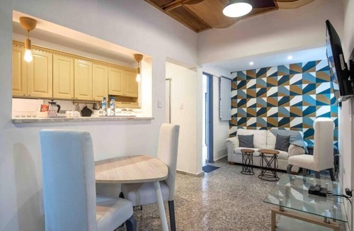 Gascue Apartment | Apartment in Gazcue Sleeps 6