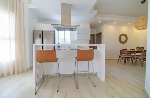 Playa Bibijagua Apartment | Awsome Front Beach Aparment With Infinity front Ocean Pool
