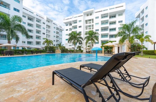 Villas Del Mar Apartment | Beach Escape -Pool Patio -Free Parking -Pets