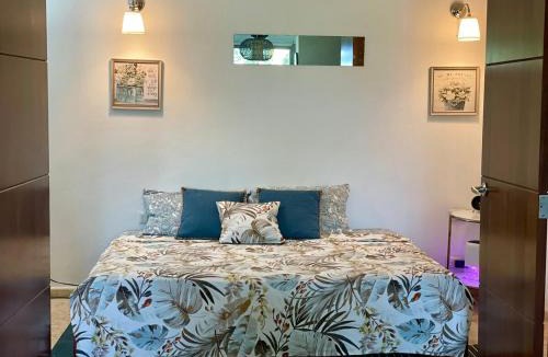 La Iglesia House | BEACH FRONT 3 Bedroom Villa with Pool Sleeps 7