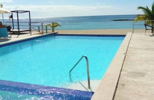 Mar De Sol House | Beach front apartment with spectacular views.