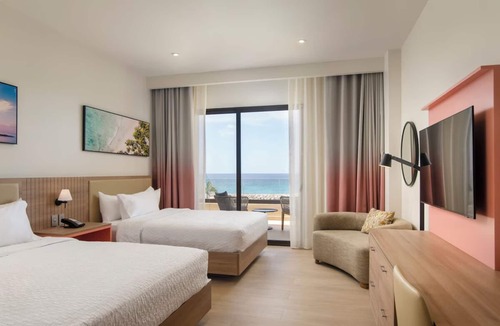 La Romana Hotel | Beach Getaway w/Pool, Balcony | Steps from Caleta Beach