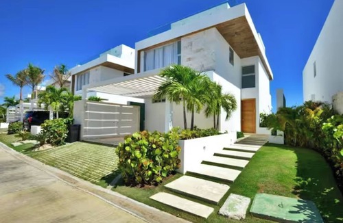 Cap Cana Marina Villa | Beach Villa at Punta Cana with private pool, WIFI & BBQ