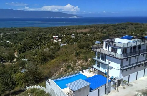 Barahona Villa | Beautiful 8-bedroom villa with AC in charming Barahona