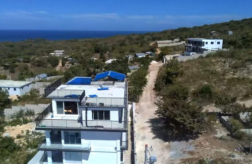 Barahona Villa | Beautiful 8-bedroom villa with AC in charming Barahona