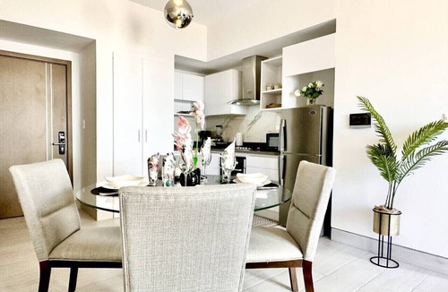 Sarasota Apartment | Beautiful Condo, Spectacular Rooftop Lounge, Pool and Social Areas