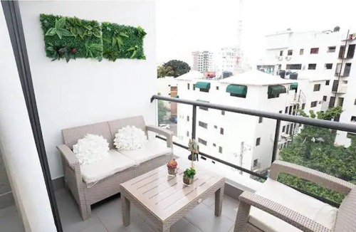 Yolanda Morales Apartment | Beautiful Spacious & Modern Apartment w/Pool Access