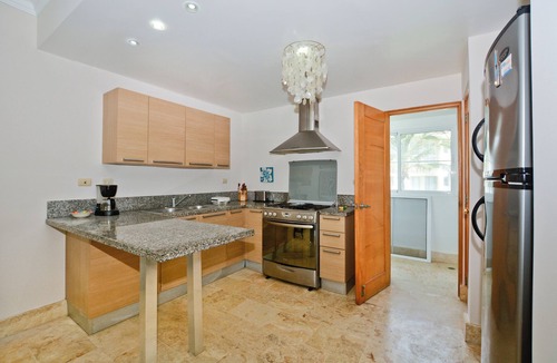 El Cortecito Condo | Beautiful well equipped condo steps from the beach, shopping and dining