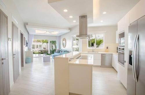 Bavaro Apartment | Best Beach front 4 bedroom Apartment in Punta Cana