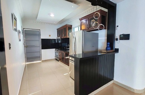Santo Domingo Este Villa | Best Deal 8BR Villa SD - Pool, Whirlpool, BBQ, Daily Maid & Free Pickup