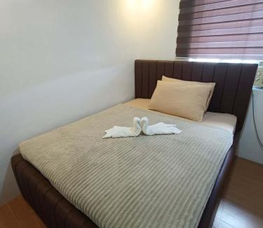 Bagumbayan Hotel | Best Hotel In Eastwood - Eastwood Hotel Suite B - By Fal Premiere