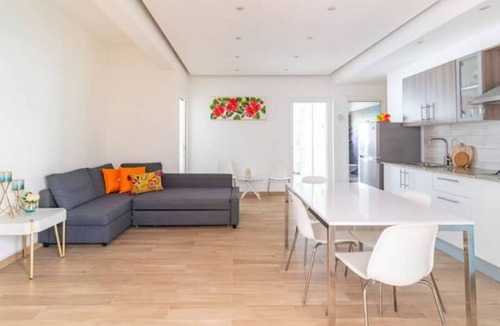 Los Melones Apartment | Blue Berry#105