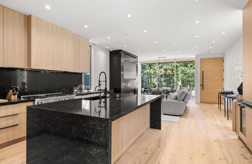 West End House | Brand new 4-bedroom house in gorgeous Aspen with fitness and wellness oasis.