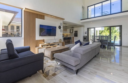 Playa Chiquita Villa | Brand new luxury villa located in a the most pristine gated community SOV