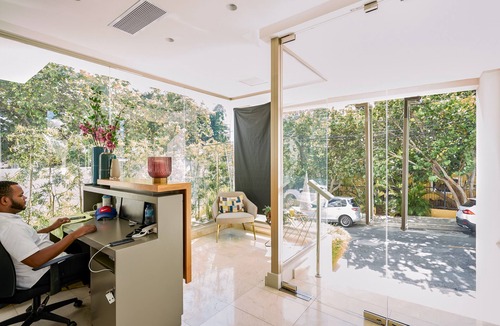 La Julia Apartment | Brilliant Harmony Apt Balcony*Pool*Gym in La Julia