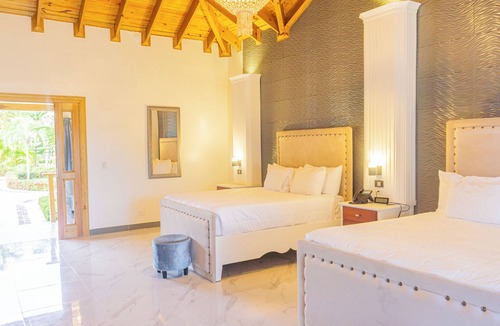 Boca Chica Hotel | Brunei Hotel Boutique