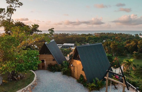 Las Terrenas Cabin | Cabin Cinnamon/2 bedroom cabin in/Jacuzzi/Romantic Nature with AC