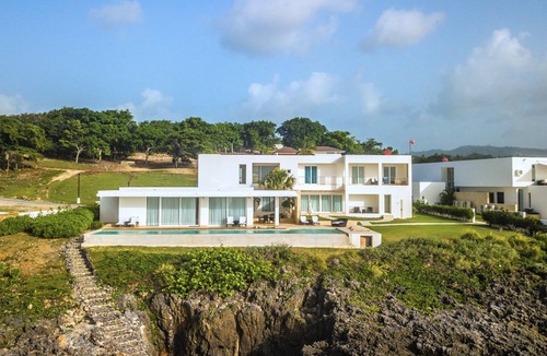 El Limon Villa | Cap el Limon, Oceanfront 4-Bedroom Villa Chavelli with Pool