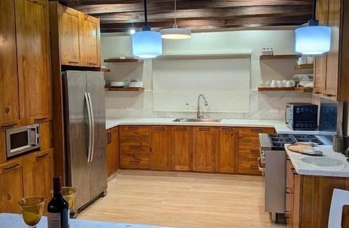 La Vega Province Bed & Breakfast | Cardinal Suite - Brisal Mountain Retrat