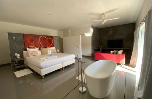 Urbanizacion Tavarez Bed & Breakfast | CASA-22 Luxury Boutique Hotel
