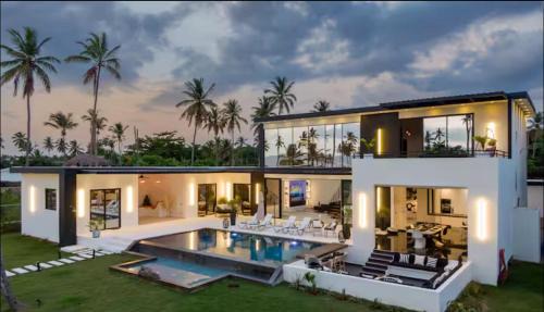 Las Galeras Villa | Casa B&W - Luxury Frente a Mar A 3 Minutos de la playa