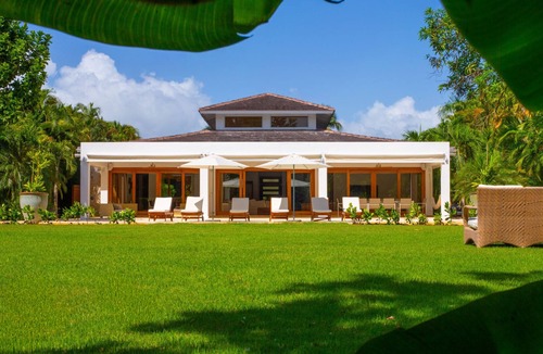 Los Lagos Villa | Casa Colibrí by Luxe Haus™ - Butlered Villa, Staff, Pool, Jacuzzi, Golf Carts