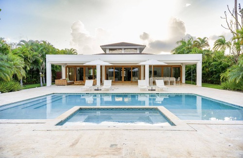 Los Lagos Villa | Casa Colibri - Near the Beach & Pool Table-Golf Carts-Jacuzzi, Fully Staffed