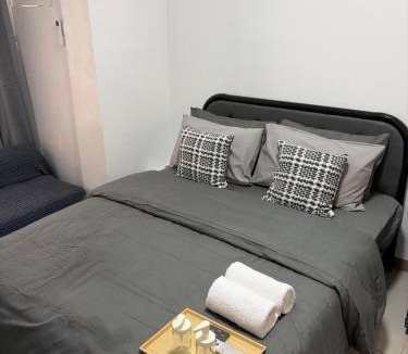 South Triangle Hotel | Casa Hiraya
