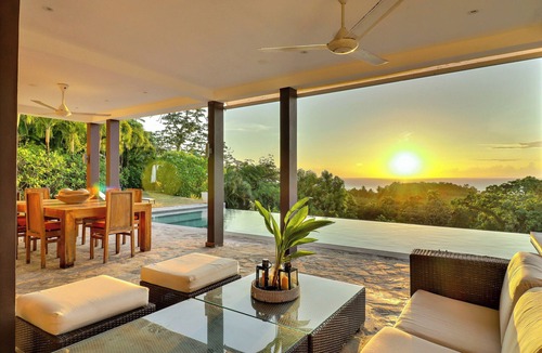 Las Terrenas Villa | Casa Mango Las Ballenas 5-bedroom villa Las Terrenas with AC, WiFi, amazing view