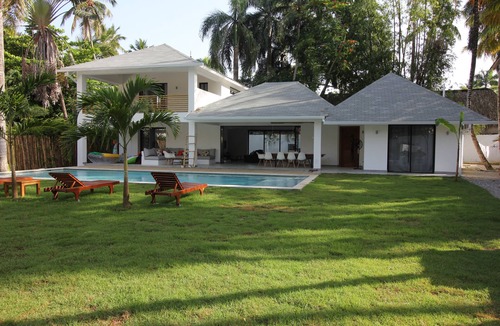 Las Terrenas House | Casa Panama Modern 5 bedroom villa 250m beach-