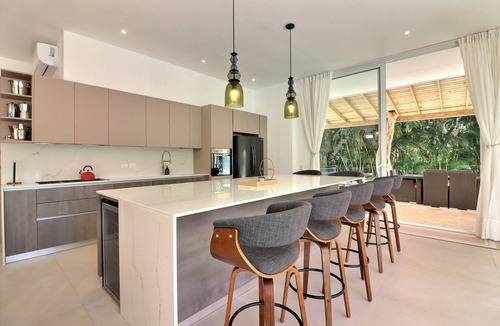 Las Terrenas Villa | Casa Sirenas at Las Terrenas: Spacious 6-bedroom for 14 pax villa close to beach