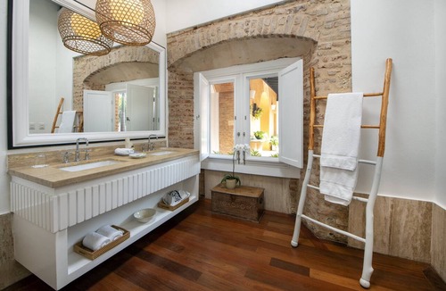 Ciudad Nueva Hotel | Casas del XVI