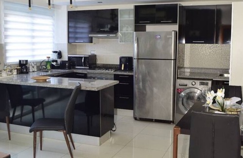 Evaristo Morales Apartment | Centrico en Piantini al lado peperoni y Loretta
