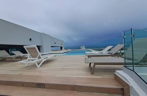 Helios del Oeste Apartment | Charming 2-bedroom apartment in fabulous Santo Domingo with WiFi, fitness room.