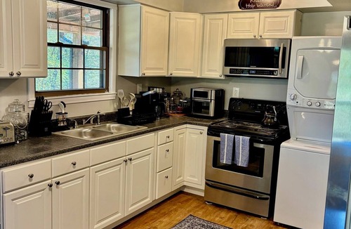 Eagle Rock Cabin | Charming 2-Bedroom Cabin Nestled on Craig Creek in Eagle Rock, Virginia