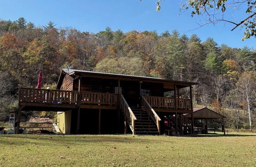 Eagle Rock Cabin | Charming 2-Bedroom Cabin Nestled on Craig Creek in Eagle Rock, Virginia