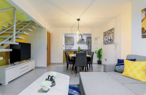 Villa Mella Condo | Charming 3-bedroom Penthouse with WiFi and AC in Santo Domingo