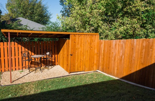 Gainesville House | Charming downtown home steps away from the city square, shopping, local dining