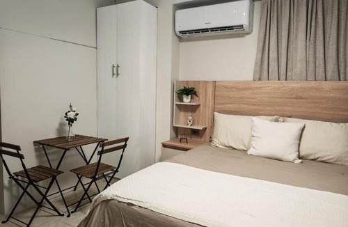 Yamasa Apartment | Charming studio apt-wifi-AC-Netflix-1 Bath-1 Bed
