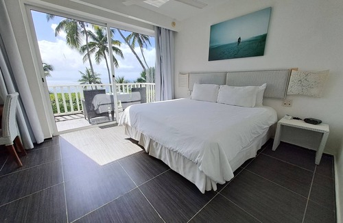 Samana Apartment | Chic 1-bedroom apartment with fitness room, WiFi in brilliant Los Naranjos