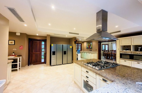 Playa Bibijagua Villa | Cocotal Las Brisas Luxury 6BR Villa for Families, Groups & Events